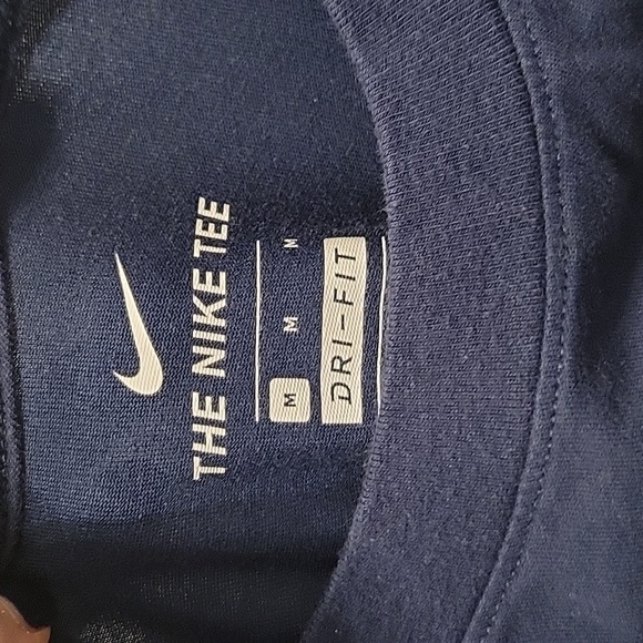 Nike Michigan Basketball Tee~Men's Medium ~Drifit - Picture 3 of 3